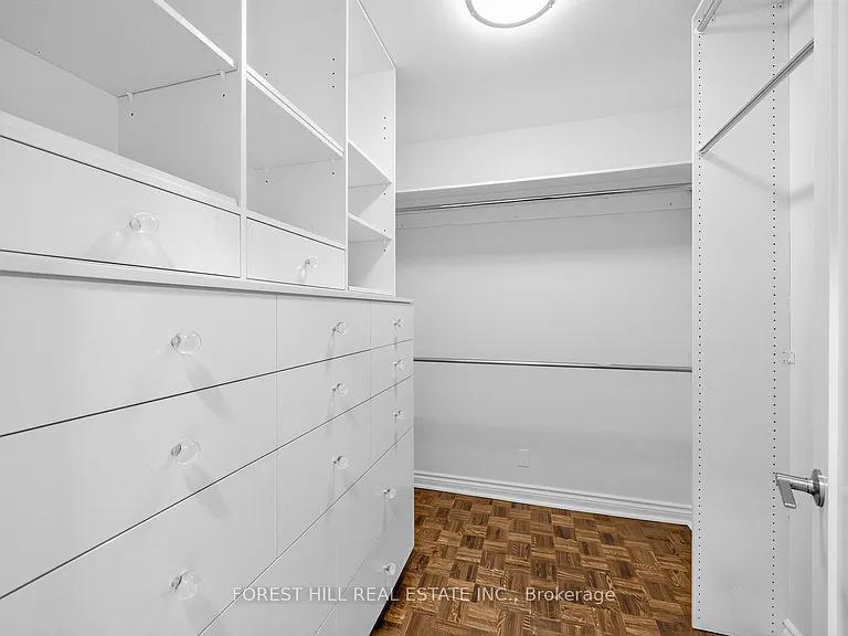 561 Avenue Rd #803-4 — Photo 16