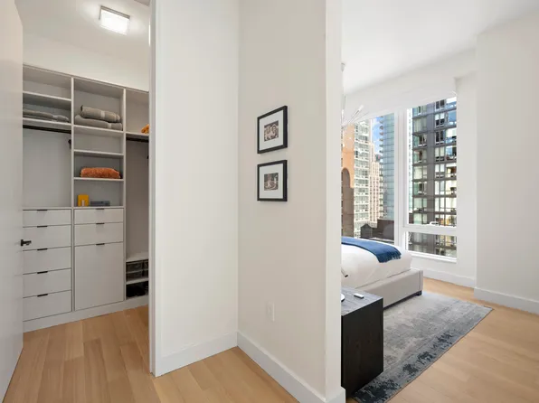 15 East 30th Street image 9 of 14