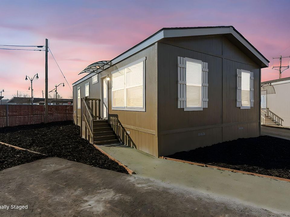 1st image of 317 Moffat Blvd #21