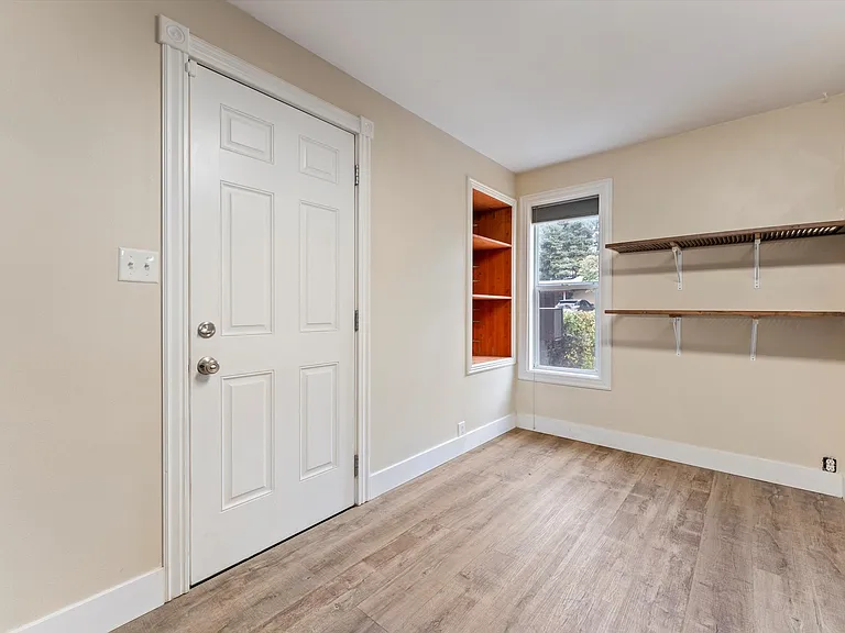 650 Market St — Photo 17