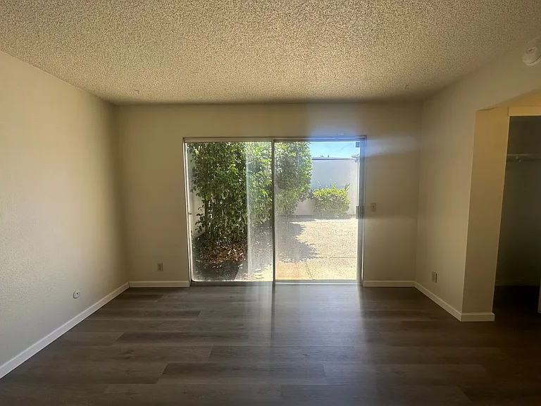 312 De Vega Ct — Photo 18