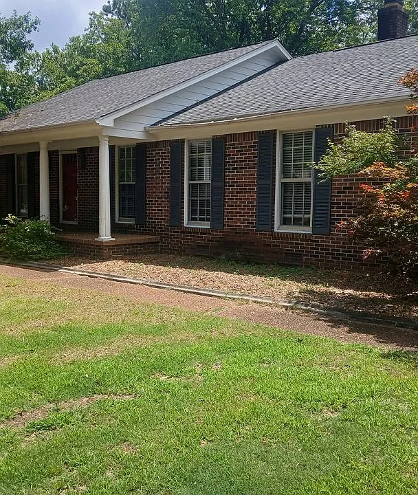 253 Chickering Rd