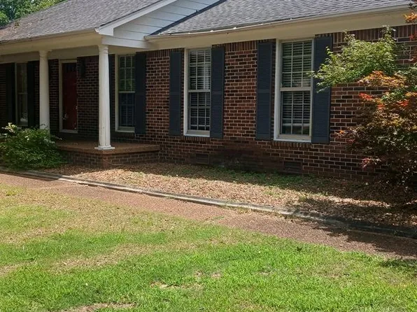 253 Chickering Rd, Jackson, TN 38305