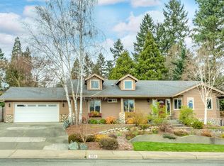 1054 NW Cooke Ave, Grants Pass, OR 97526