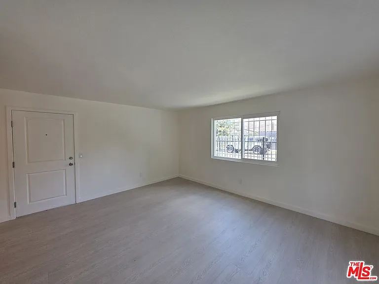 912 N Ridgewood Pl #2 — Photo 30