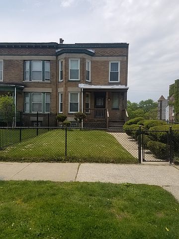 1st image of 6636 S Kenwood Ave