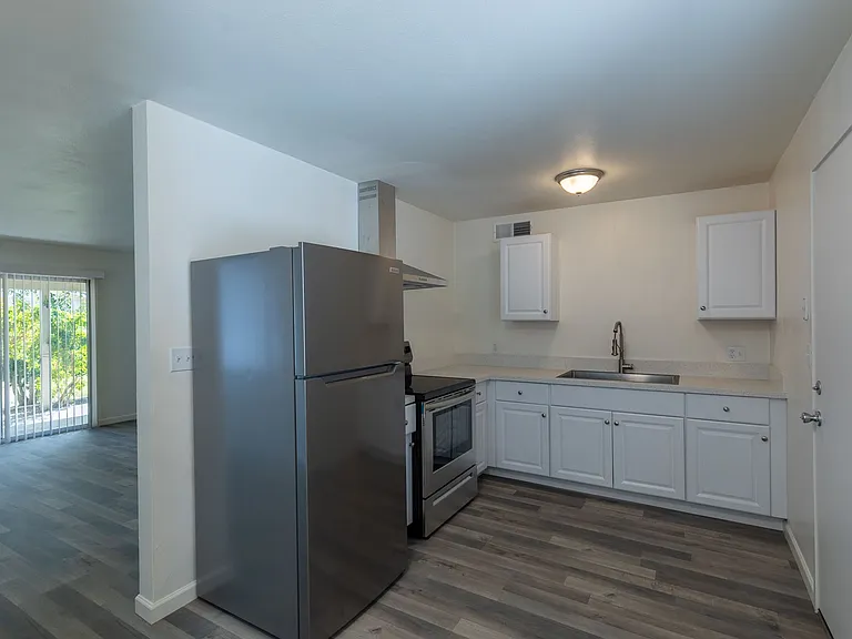 1017-1031 E Fairmount Ave #1019 — Photo 2