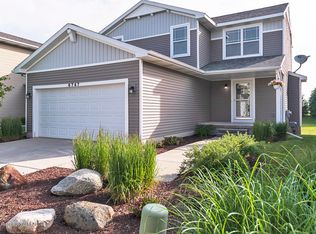 6747 Castleton Dr, Grand Ledge, MI 48837