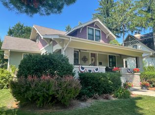 248 W Lincoln Ave, Barrington, IL 60010