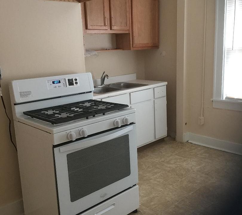 kitchen - now has a microwave over stove.