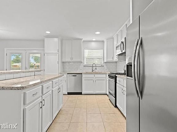 4th image of 9804R San Lea Dr