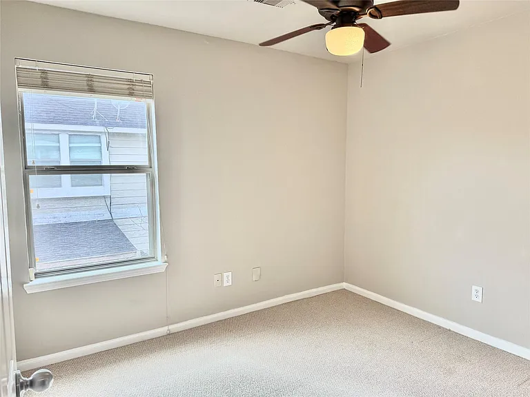 13107 Lawsons Creek Ln — Photo 14