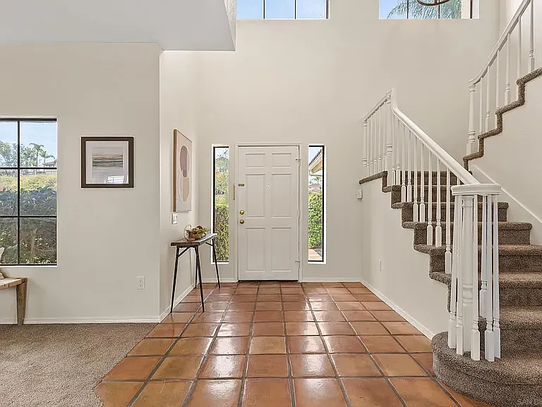 4 bed, 2309 sqft, $5,700 — Photo 4