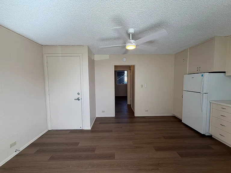 1650 Stillman Ln — Photo 4