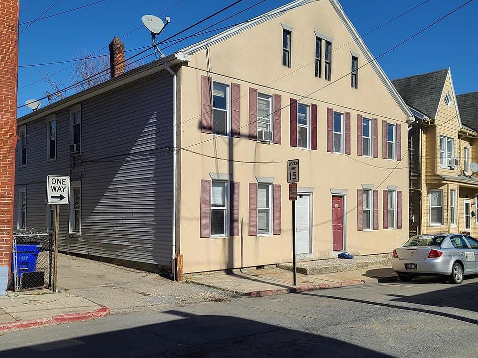 1st image of 116 Elm St #118