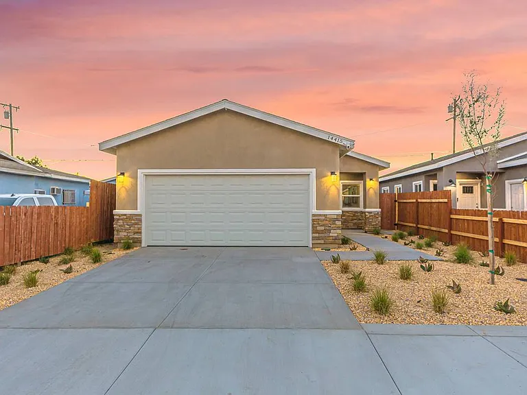 14415 Pontlavoy Ave — Photo 35