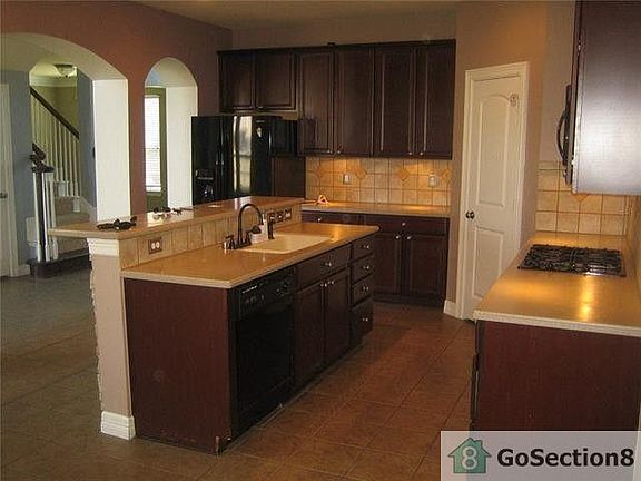 4th image of 6208 Flagstone Dr