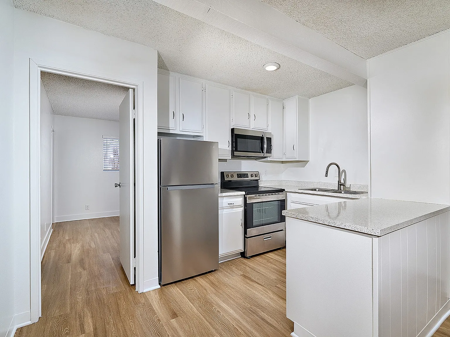 Panorama Apartments — Photo 1