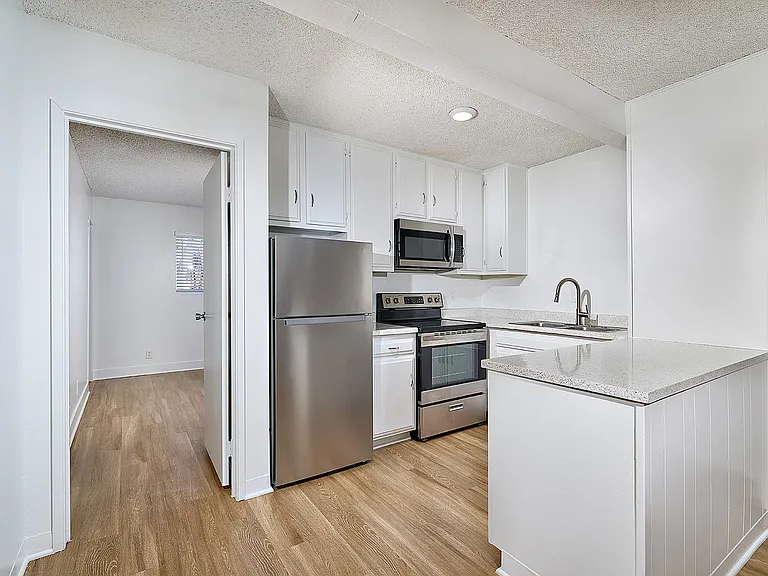Panorama Apartments — Photo 1