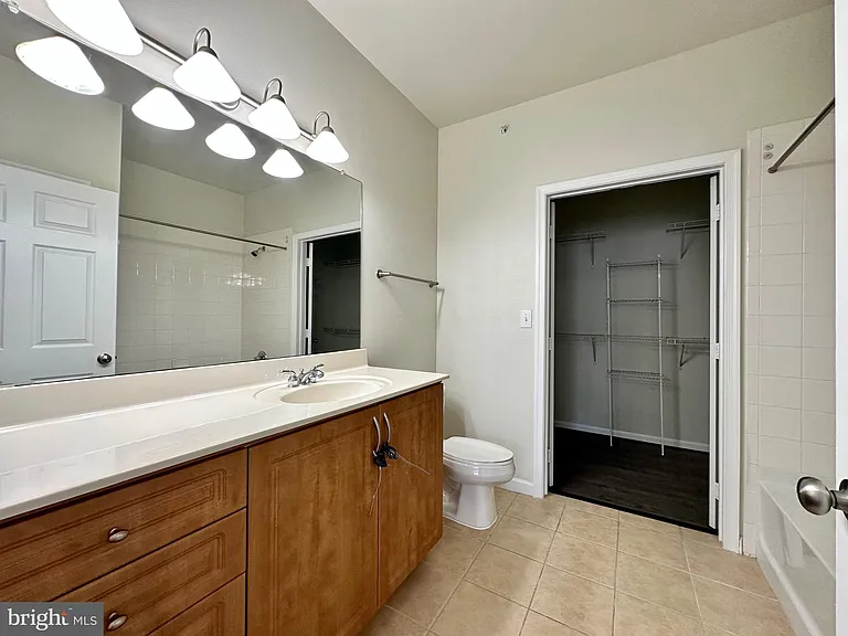 12925 Centre Park Cir #405 — Photo 12