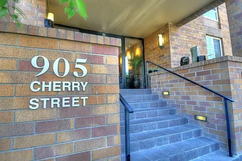 905 Cherry St Photo 1