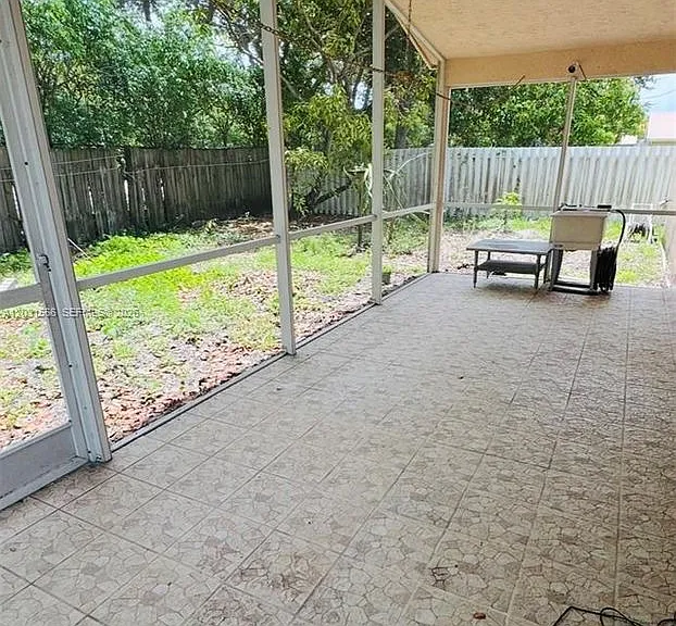 10420 SW 24th Ct — Photo 11