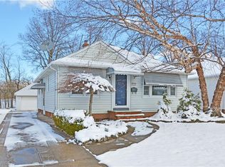 3102 Park Dr, Parma, OH