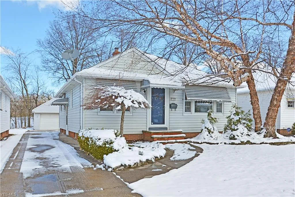 3102 Park Dr photo 1