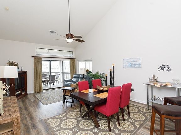 3rd image of 331 Wendover Ct. #12-F