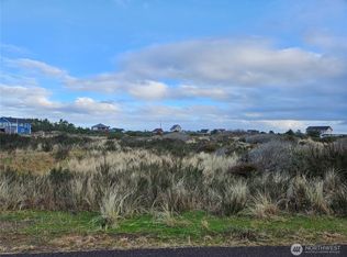 1420 N Jetty Ave SW, Ocean Shores, WA 98569