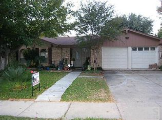 2002 Grenoble Dr, Carrollton, TX 75007