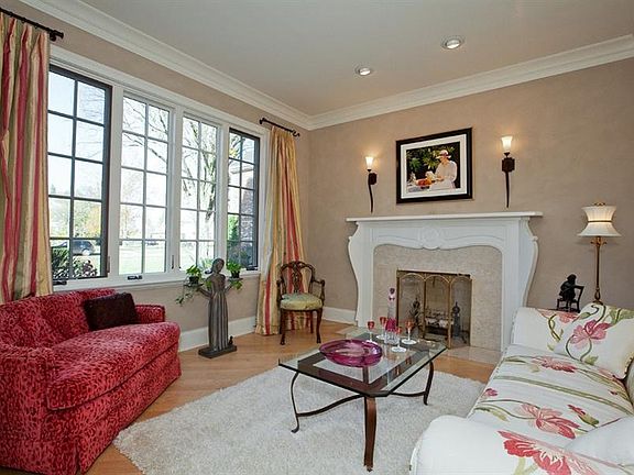 3rd image of 5005 Lawn Ave