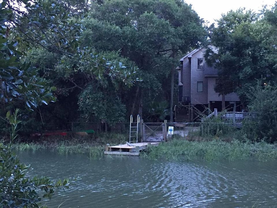 2nd image of 1011 Sea Crest Ln