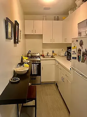 Rented by Buchbinder & Warren | media 7
