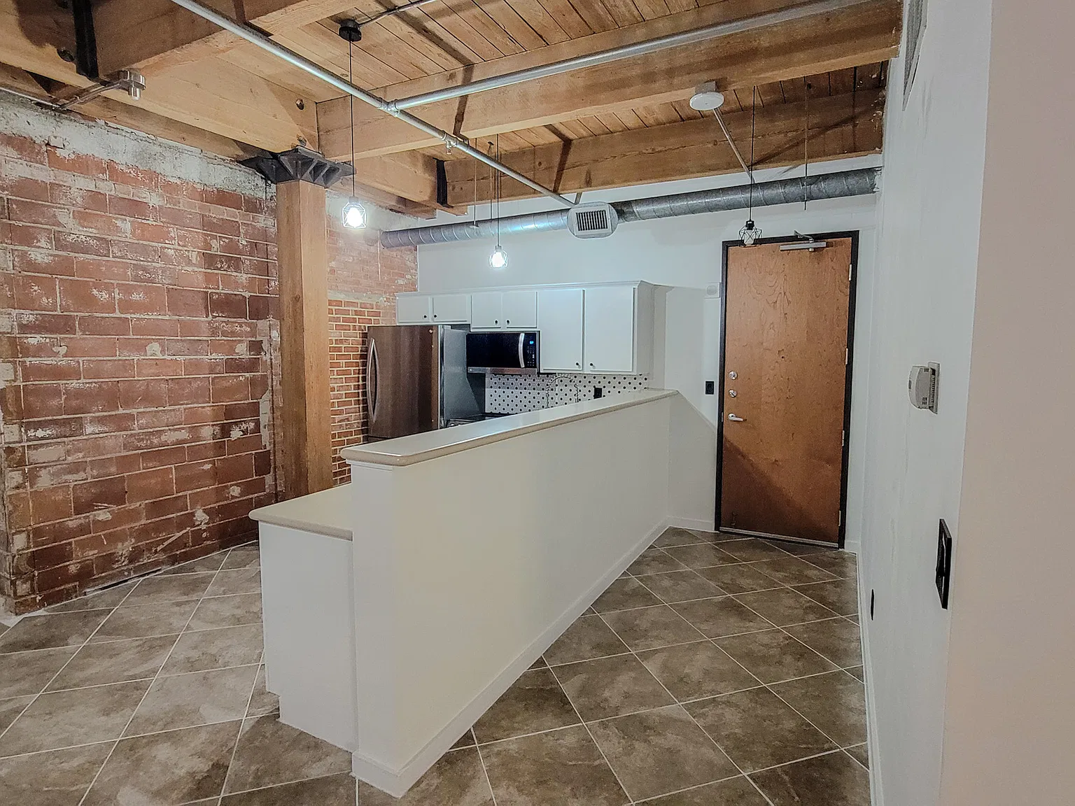 1 bed, 1103 sqft, $2,250 — Photo 2
