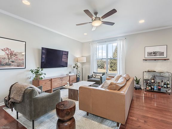 4th image of 28 E Moseley Rd