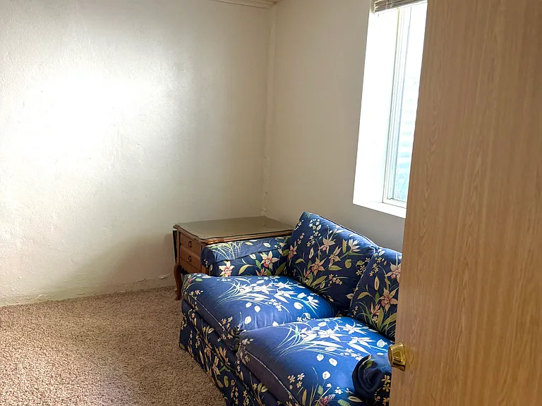 1415 E Thurston Ave — Photo 18