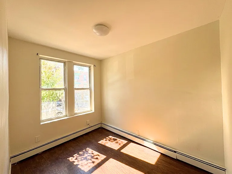 363 Amboy St #1F — Photo 7