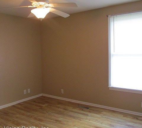 5th image of 513 Overton Dr