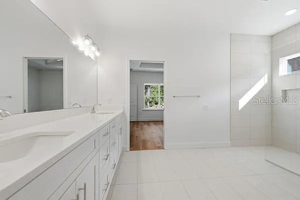 6726 SW 1oth Ln — Photo 23