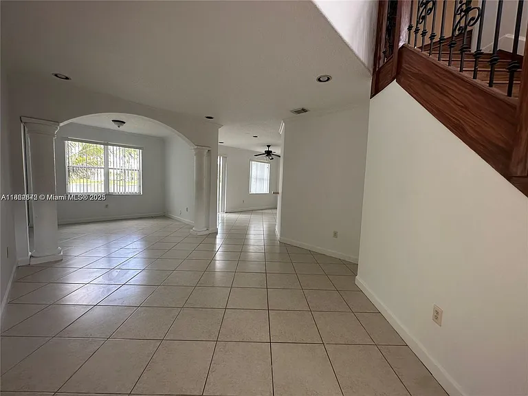 3529 SW 169th Ter — Photo 10