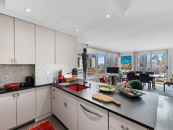 3rd image of 404 E 79th St APT 22H