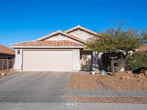 2nd image of 559 S Sugarloaf Mountain Pl