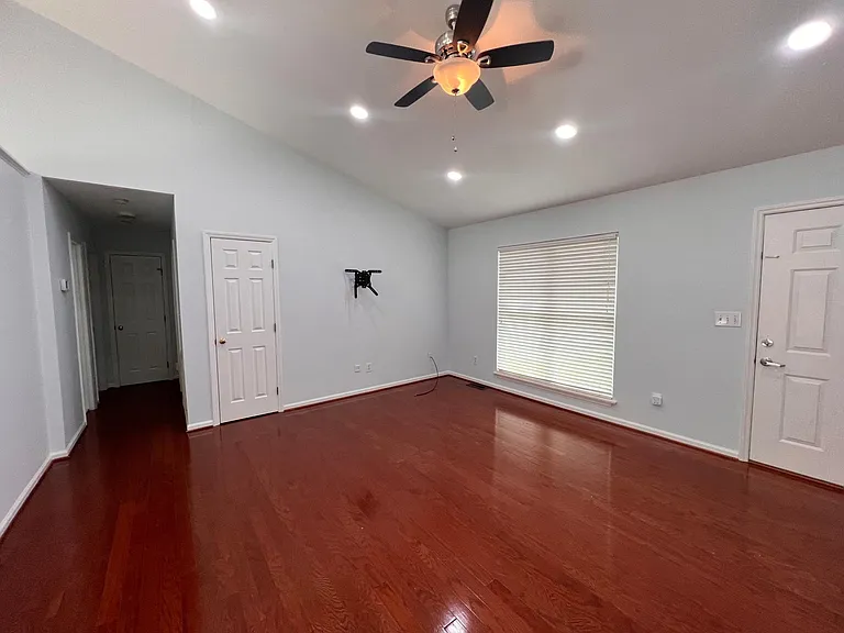 5312 Rea Rd — Photo 7