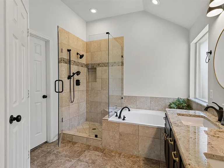 9383 Homestead Ln — Photo 16