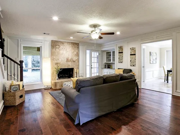 13130 Finch Brook Dr, Cypress, TX 77429