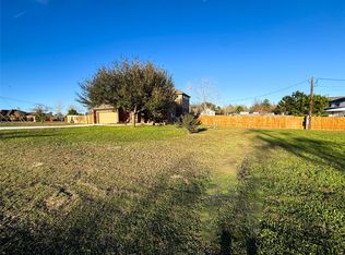 237 Cardinal Dr, Paige, TX 78659