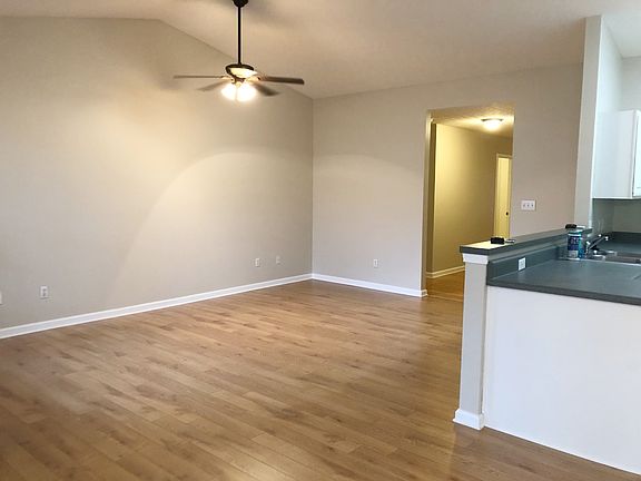 4th image of 1891 Elmhurst Way