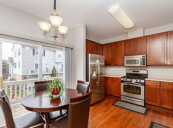 5th image of 727 Hanbury Dr