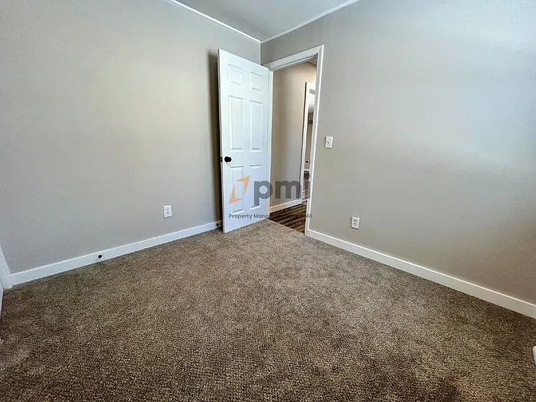 14725 Bryan St — Photo 17